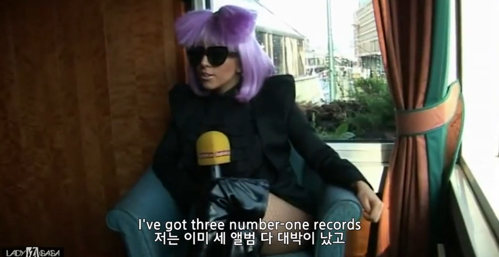 무례한 기자 개패고 다니던 시절의 레이디 가가.jpg | 인스티즈