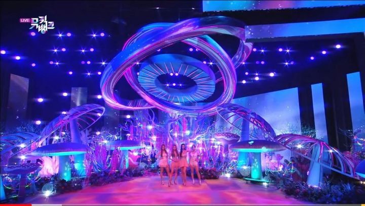 아이돌팬들 사이에서 예쁘다고 말나왔던 뮤직뱅크 세트들.jpg | 인스티즈