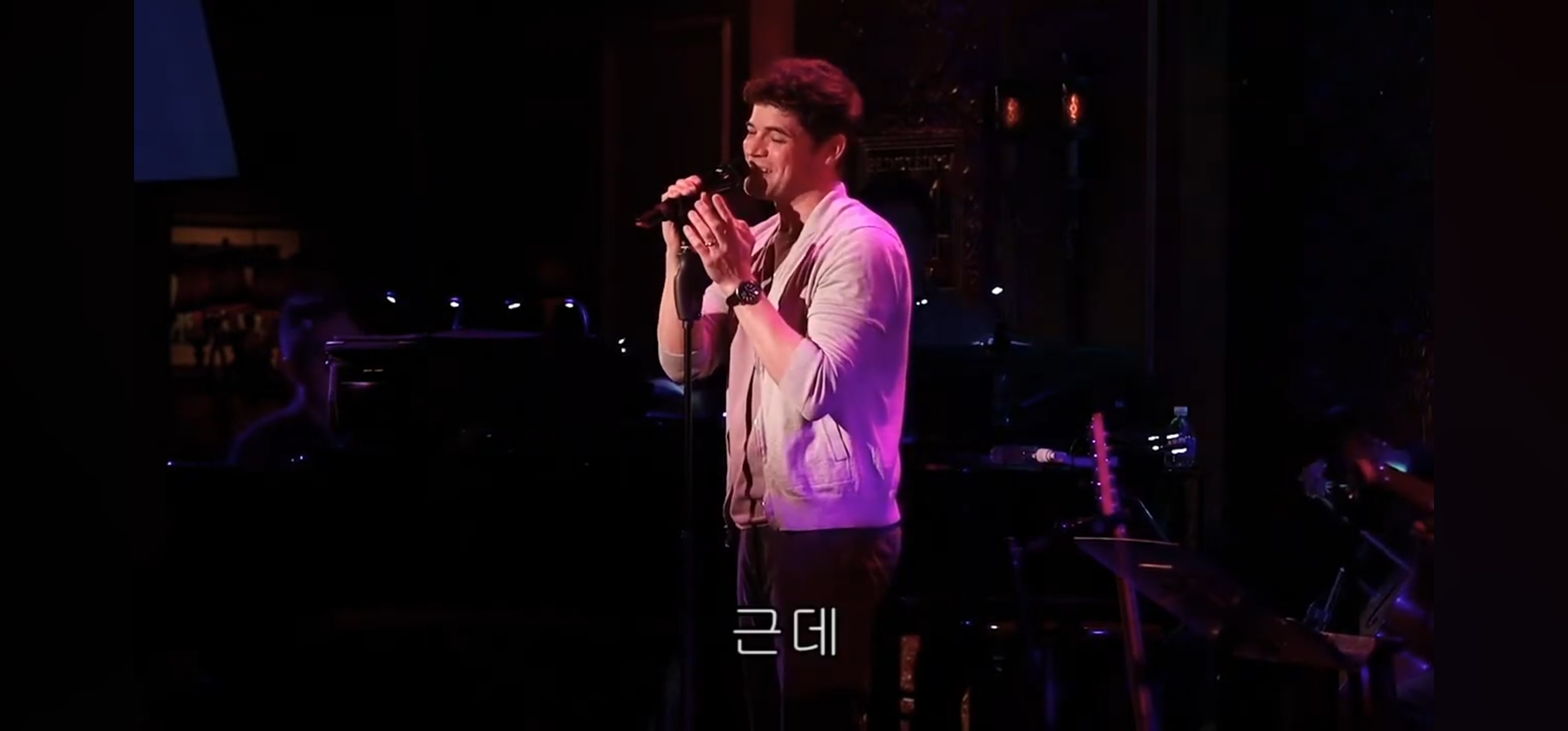 이제 와서 말하지만 휴 잭맨, 잭 에프론 대신 위대한 쇼맨이란 영화를 세상에 나온 게 한 건 나야! 그게 무슨 소리냐고?.jpg | 인스티즈