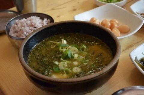 진짜 좋아하는 사람은 엄청 좋아하는 제주도식해장국.jpg | 인스티즈