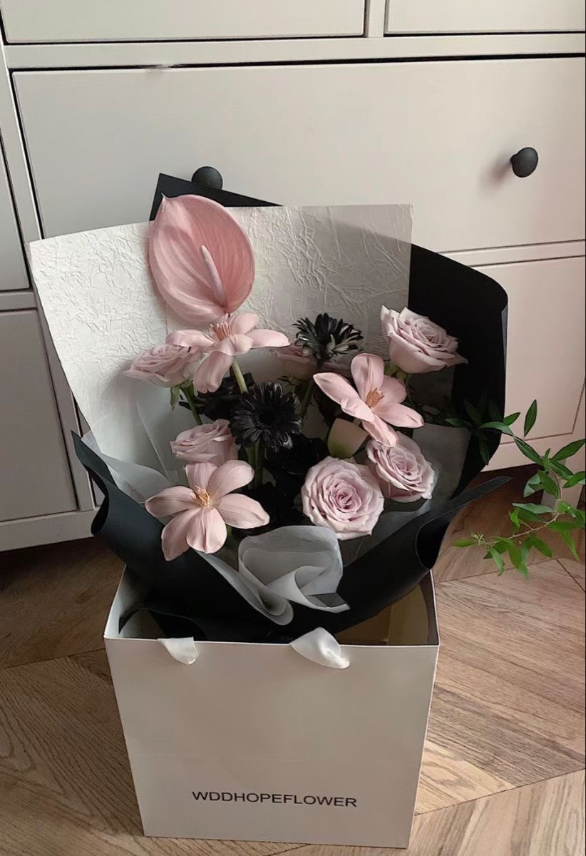 🙋: 싼티 안 나는 걸로 주세요... 주문하신 꽃다발 나왔습니다 💐🪻 | 인스티즈