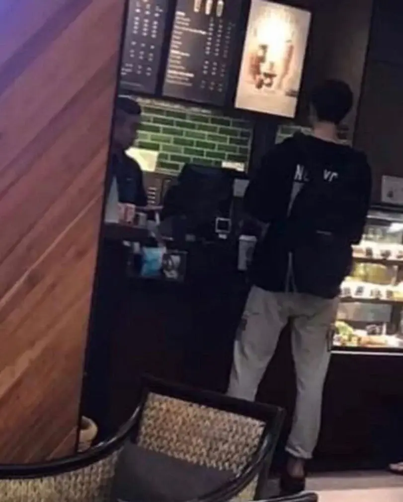 키 큰 줄몰랐다가 놀란사람 많다는 송강 밀라노 길거리 목격짤 | 인스티즈