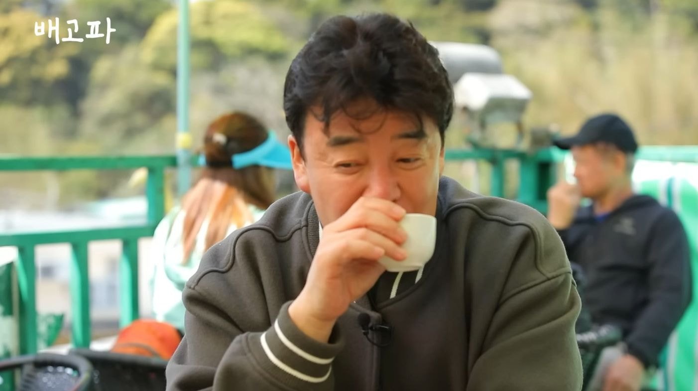 백종원 해외먹방이라길래 스푸파인가 했는데 직원들 배터지게 하는 컨텐츠였던거임.jpg | 인스티즈