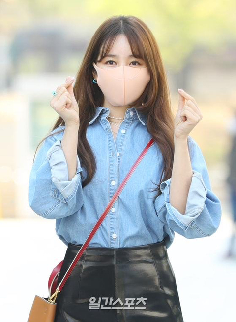 [왓IS] 윤은혜의 기도 영상, 무엇이 불편하십니까 | 인스티즈