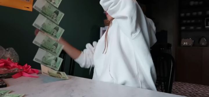 블랙핑크 콘서트 리사를 위해 선물준비한 씨엘씨 쏜(ft.민니) | 인스티즈