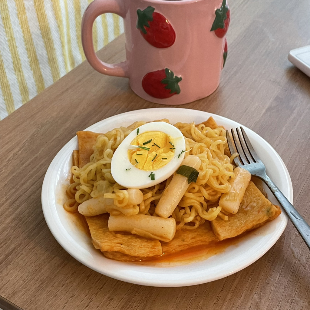 직접 기른 대파로 떡볶이 만들었어 | 인스티즈