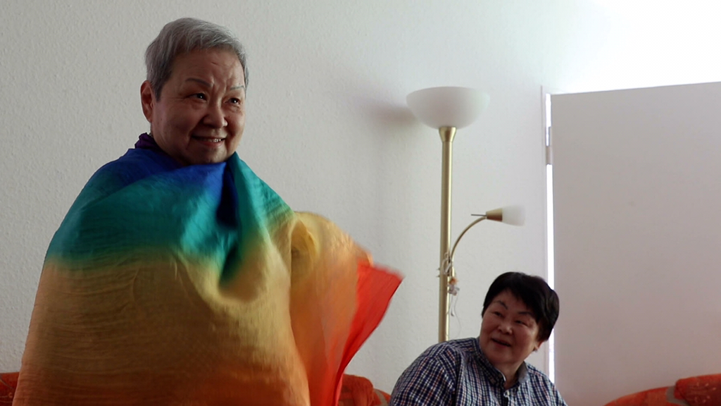 [오늘 개봉] 70대 레즈비언 부부 두 사람 예고편 🌈 | 인스티즈