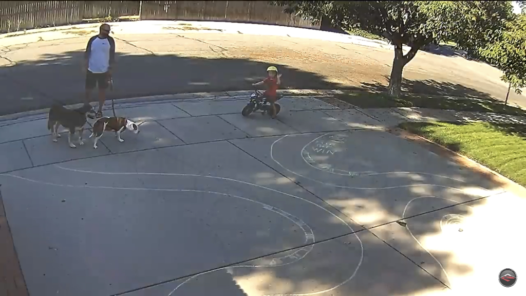 옆집애가 자꾸 우리집 주차장에서 자전거를 타길래 조치를 취했습니다 | 인스티즈