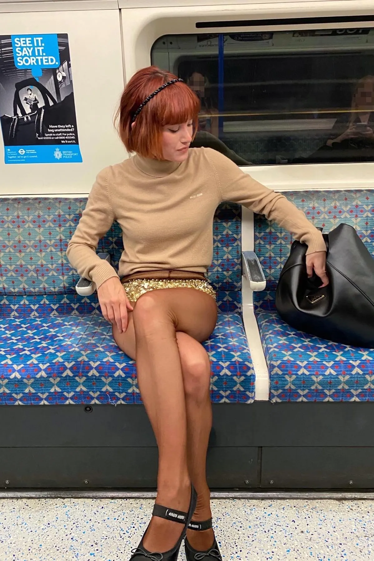 자꾸 여자 가오 떨어지는 옷 유행시키는 미우미우 | 인스티즈