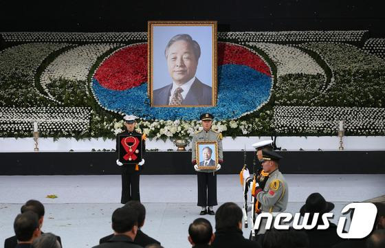 역대 민주 대통령 영결식 | 인스티즈