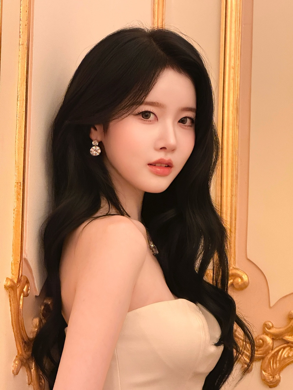지난주 흑발로 시상식 참석한 스테이씨 시은 | 인스티즈