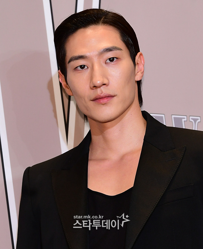 오늘자 W코리아 행사에 참여한 남배우 모음.jpg | 인스티즈