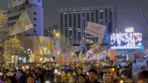 1호차 행진 끝나갈 때 막호차 사람들이 출발했던 🇰🇷윤석열 탄핵 찬성집회 행진(3/22) | 인스티즈