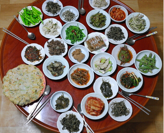 초딩입맛은 시무룩하게 되는 밥상.jpg | 인스티즈