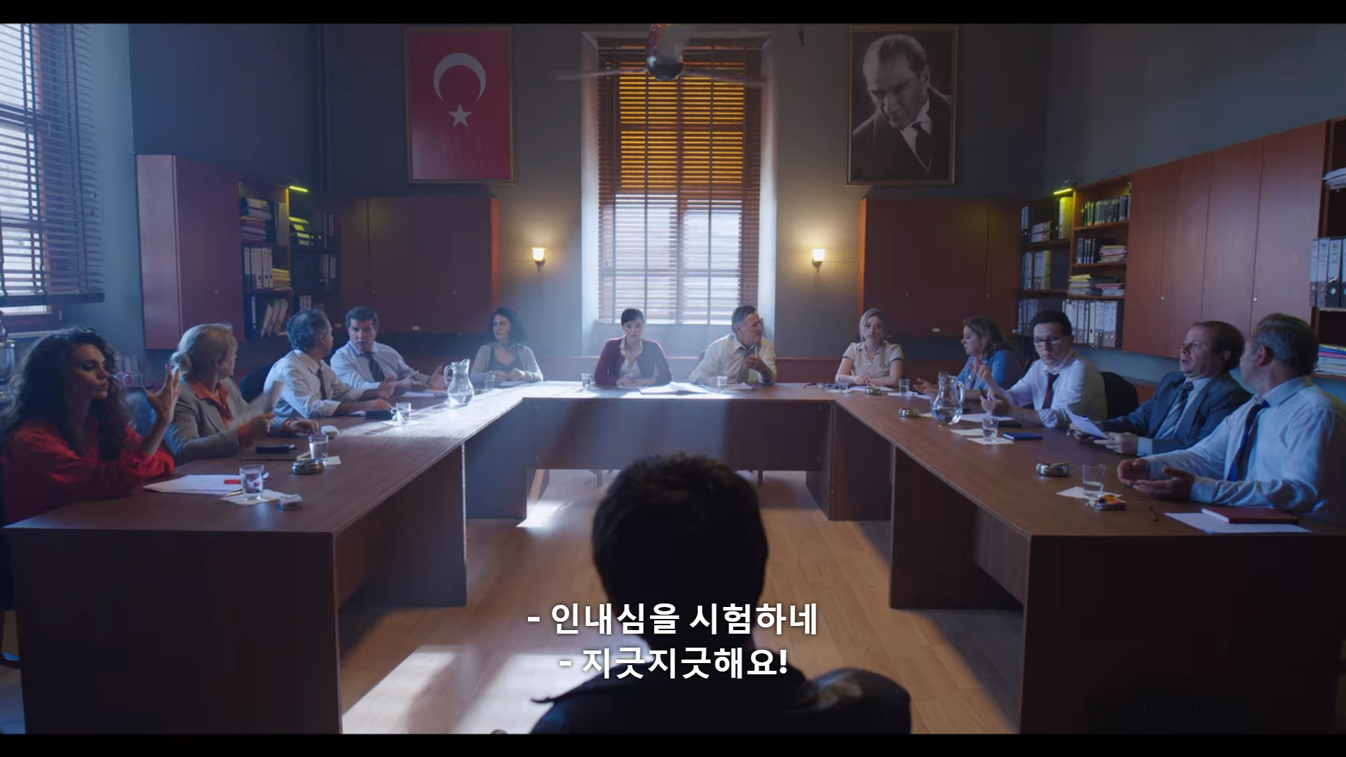 퇴학 당하게 생겼는데요.. 퇴학을 반대했던 유일한 선생님이 전근간대요. 전근을 막아야 해요! (스압) | 인스티즈