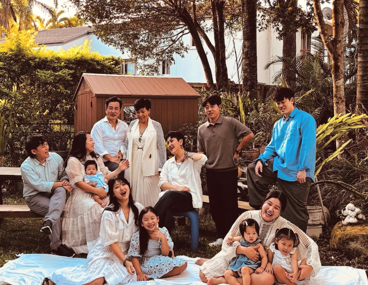 진짜 오랜만에 보는 것 같은 해쭈 가족 완전체 사진.jpg | 인스티즈