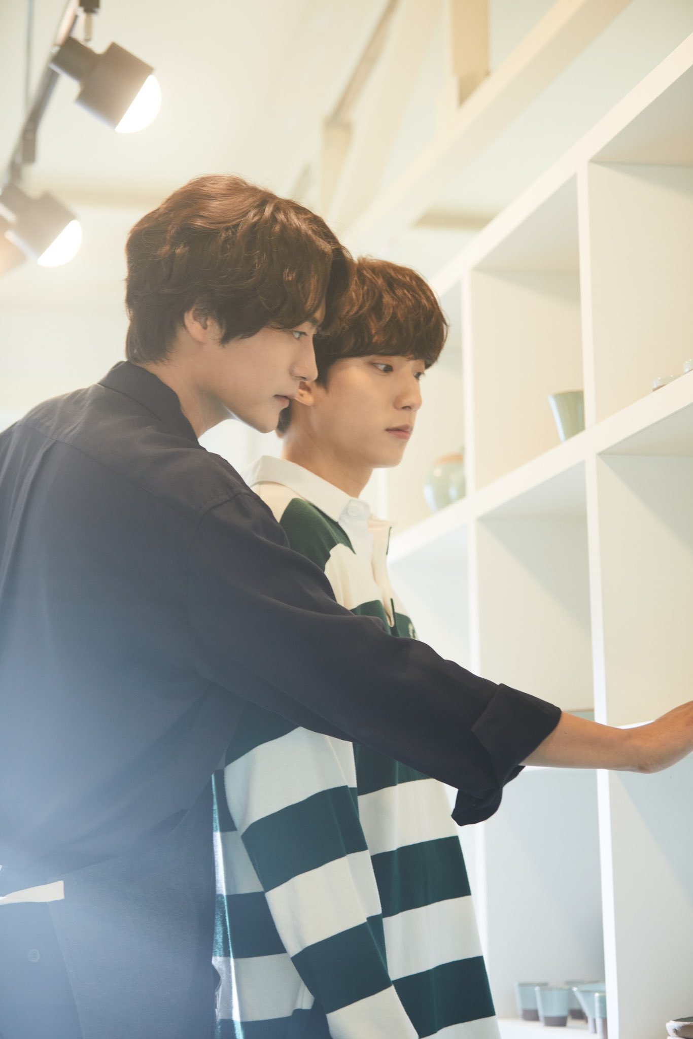 [BL드라마주의] 회사 잘리고 떠난 여행에서 복직 프리패스인 남자를 찾았는데 너무 짱잘폭스.jpgif 차서원×공찬, 비의도적 연애담 | 인스티즈