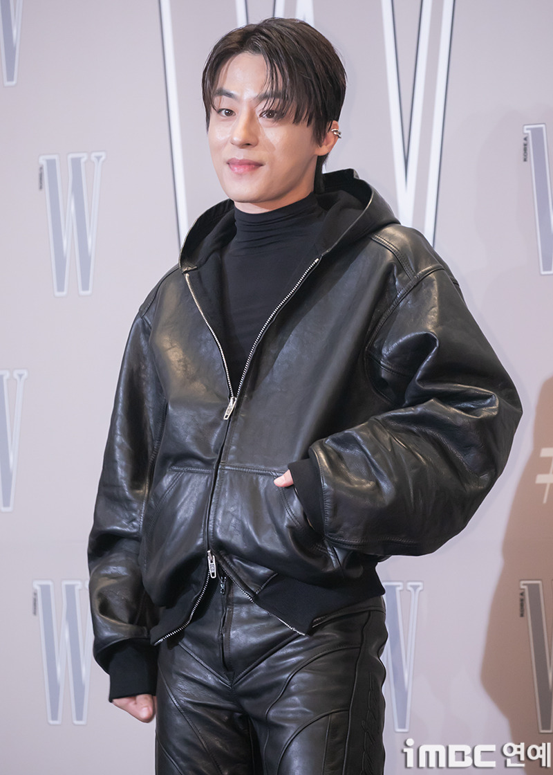 오늘자 W코리아 행사에 참여한 남배우 모음.jpg | 인스티즈