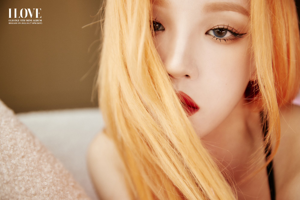 멤버 전원이 금발로 탈색한 (여자)아이들.jpg | 인스티즈