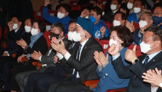 이번에 여자들이 진짜 개쩌는이유 | 인스티즈