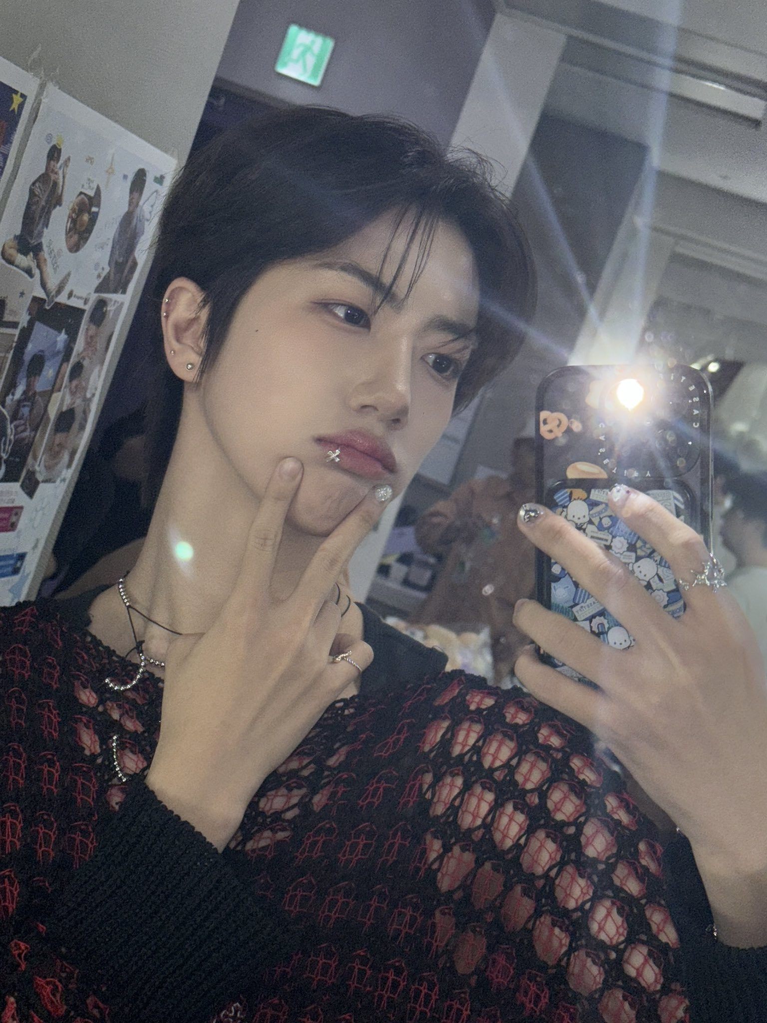 요즘 남돌들 사이에서 빼놓을 수 없다는 네일아트 | 인스티즈