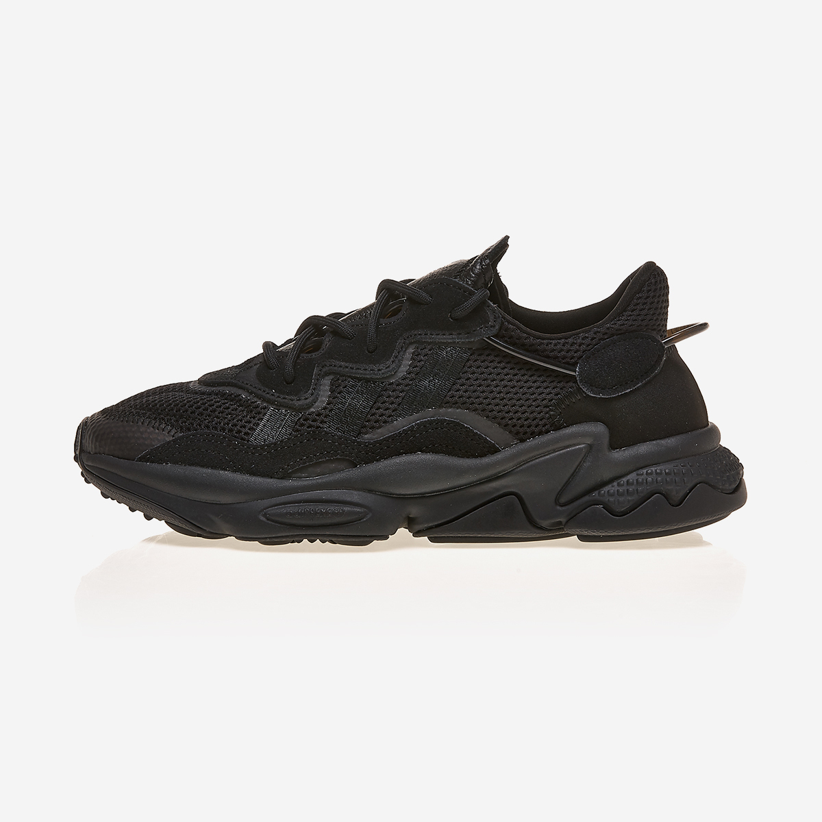 역시 편한 게 최고다.. 유행템 - 꾸준템 된 것 같은 운동화 2개 | 인스티즈