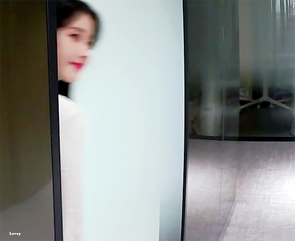 장도연한테 연하의 플러팅 날리는 아이유 | 인스티즈