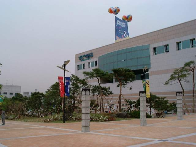 경상남도 창원시 의창구 용지공원과 그 주변 옛 모습.jpg | 인스티즈