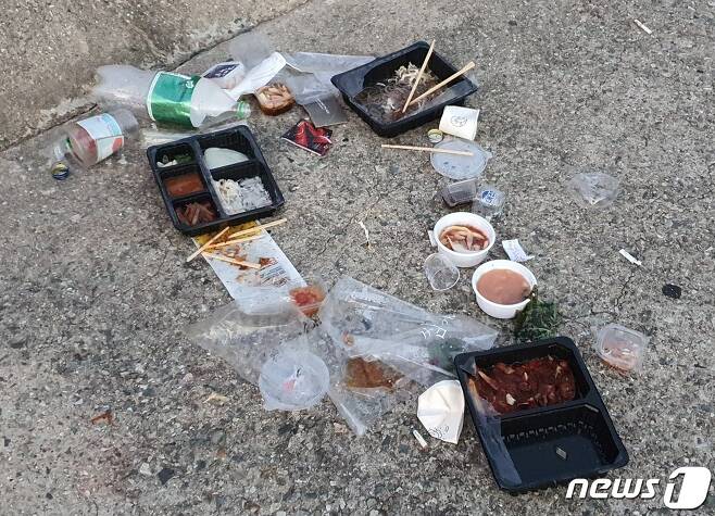 부산&제주도 해수욕장 폐쇄하니 사람들이 보여준 모습.jpg | 인스티즈