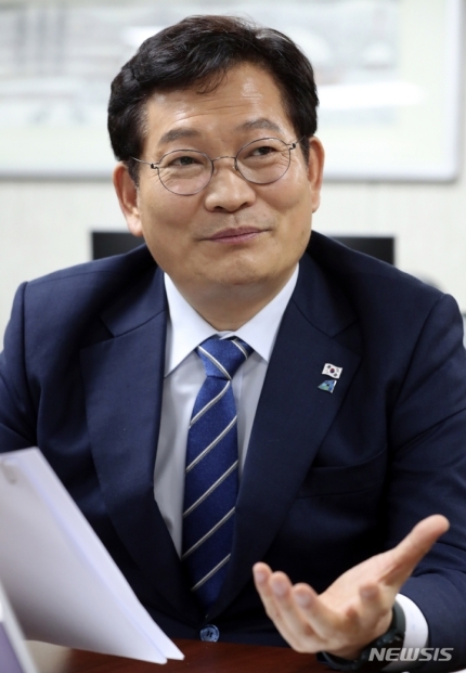 이재명이 대선후보 되고 싶어서 송영길을 때려서 깁스한거라며? | 인스티즈