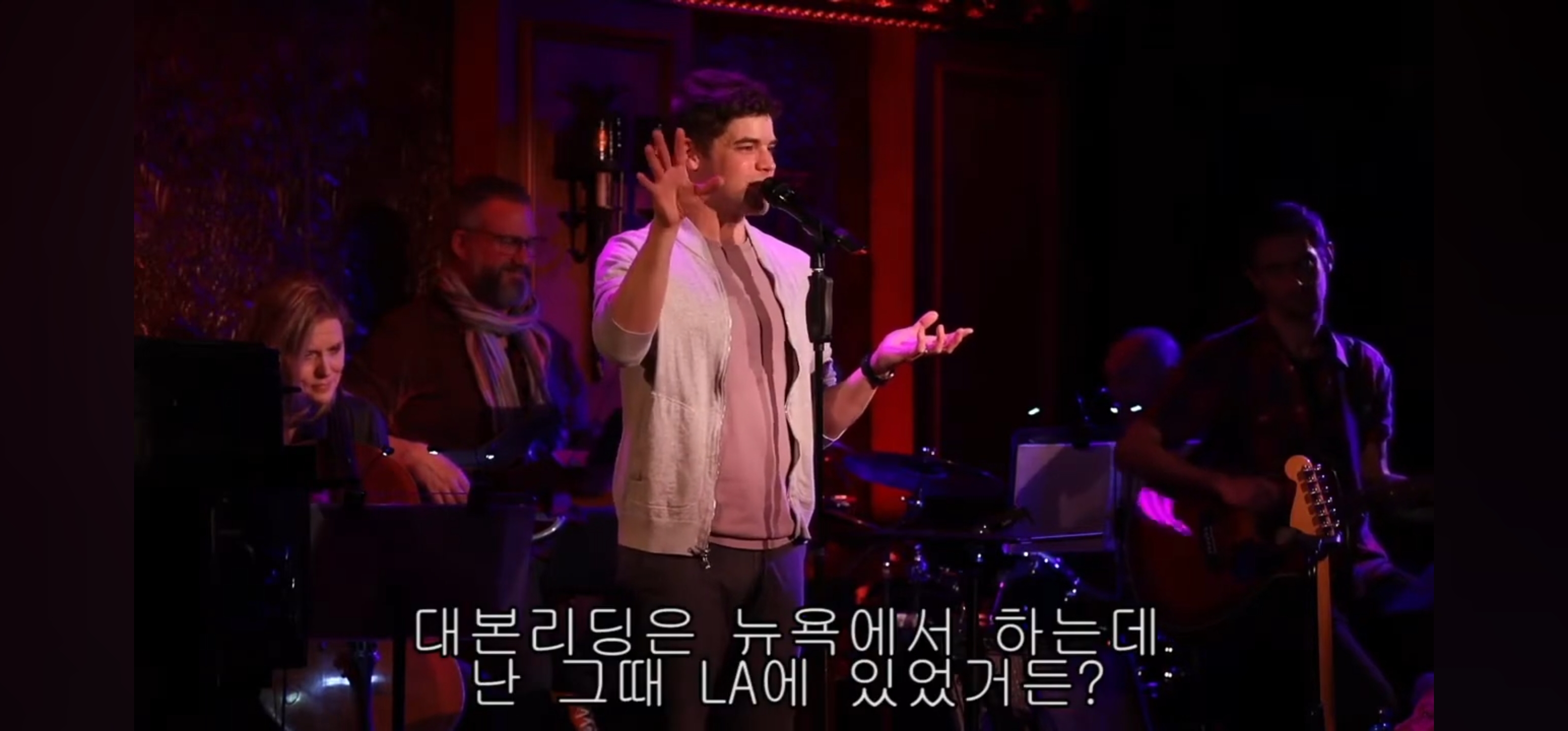 이제 와서 말하지만 휴 잭맨, 잭 에프론 대신 위대한 쇼맨이란 영화를 세상에 나온 게 한 건 나야! 그게 무슨 소리냐고?.jpg | 인스티즈