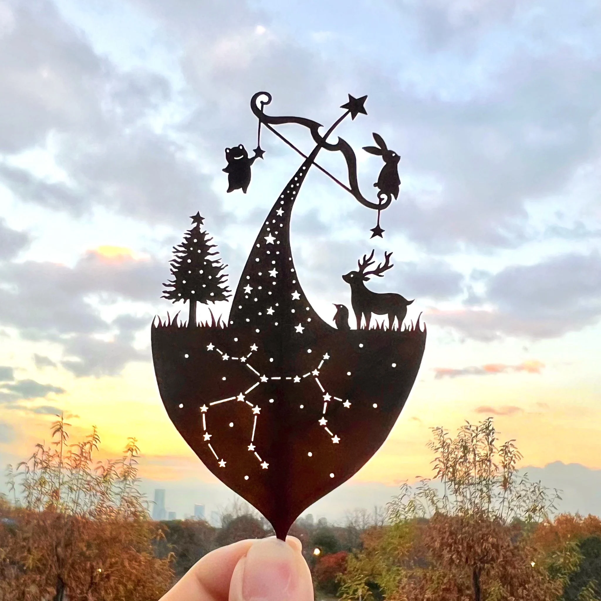 ADHD를 가진 작가가 만든 나뭇잎 아트 작품 | 인스티즈