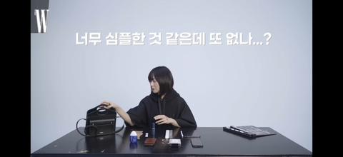 물건을 진짜 오래, 심플하게 쓰는 배두나 왓츠인마이백.jpg | 인스티즈
