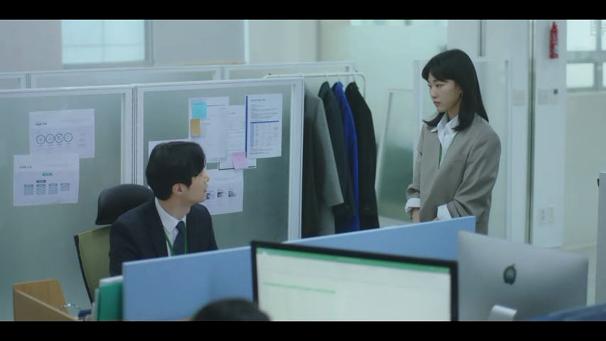 홧김에 회사를 그만두고 프리랜서로 일하게 됐는데요.. 남자 둘이랑 엮이게 생겼어요.. | 인스티즈