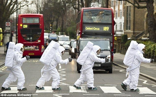 우주인의 우주를 건너 | 인스티즈