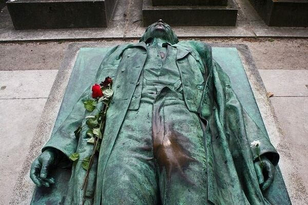 죽어서 ㅅㅅ심볼이 된 프랑스 남자 | 인스티즈