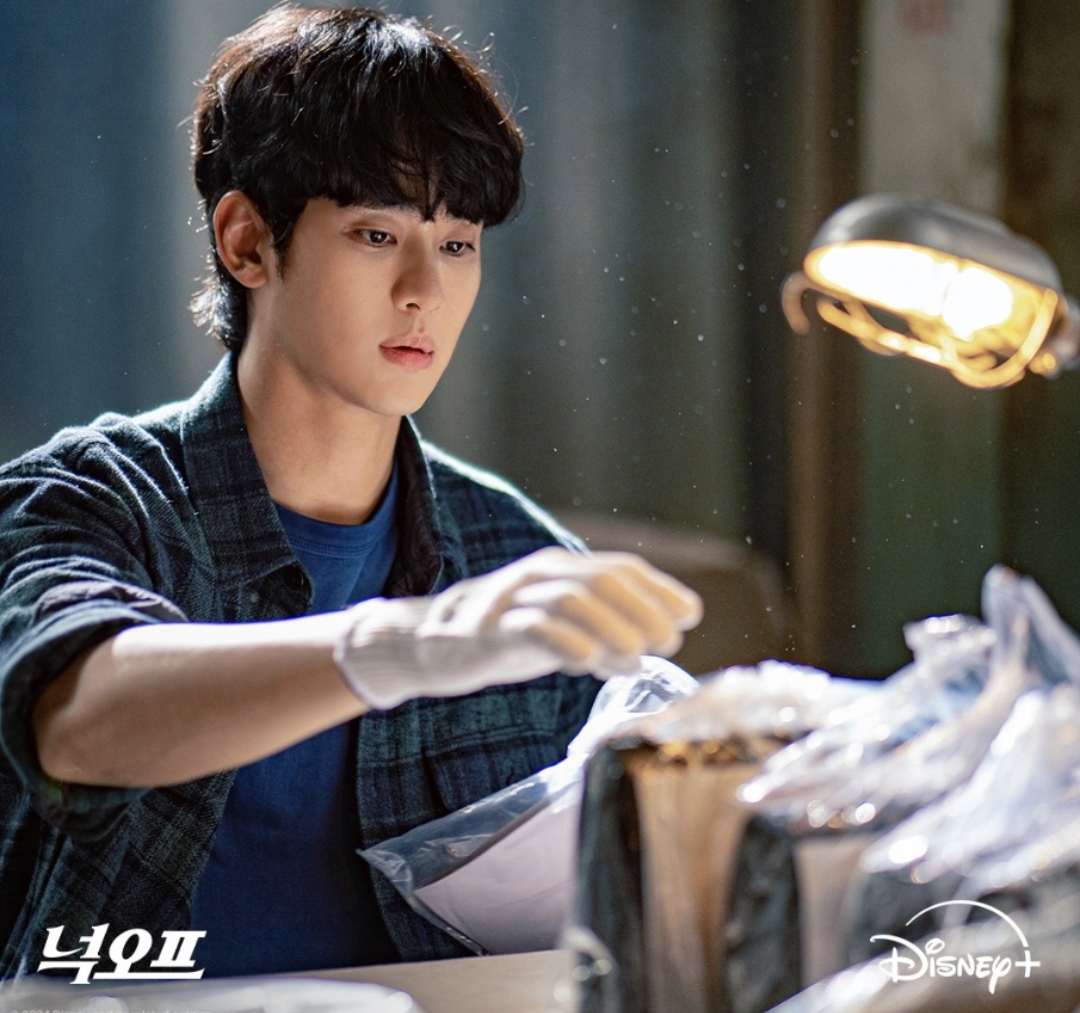 김수현이 죽어도 사실 인정안하는 이유 (feat. 위약금) | 인스티즈