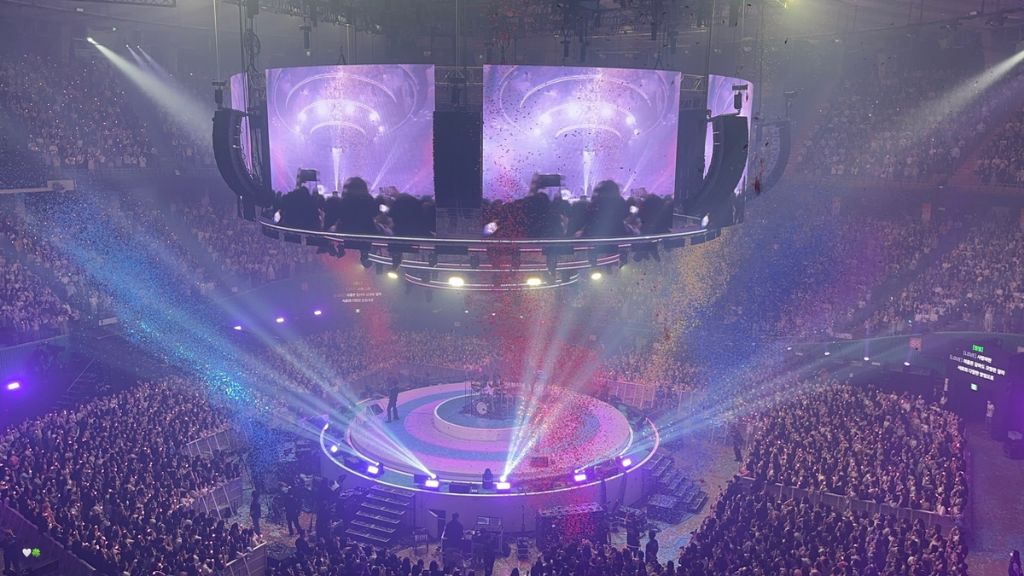 퀴어 축제 온거같다는 데이식스 콘서트 무대연출.twt | 인스티즈