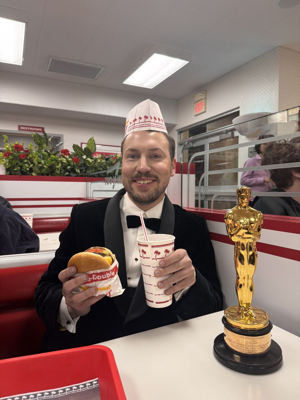 라트비아에서 기생충급 인기라는 국민영화 | 인스티즈