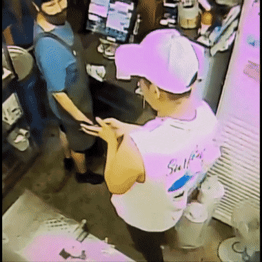 밥값 이체 했다고 앱 보여주고 취소 먹튀하는 남성.gif | 인스티즈