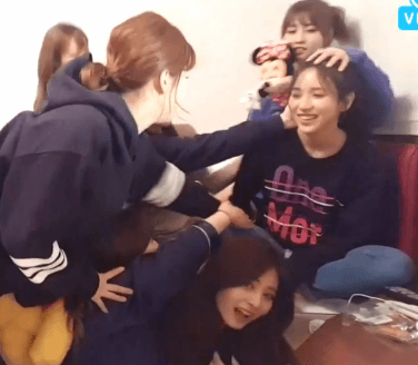 귀에서 피나올 것 같은 여고 남고 바이브 아이돌 팬아저들 | 인스티즈