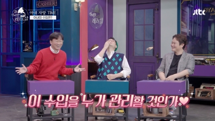 물밀듯이 밀려온다는 김은희 작가 수입 | 인스티즈