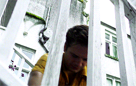 6년째 밖에 나가지 못하는 언니를 대신해서 내가 매주 음식을 사러 가는데...gif | 인스티즈