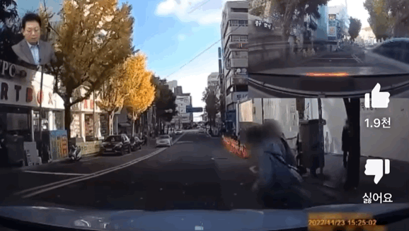 학생들이 감사하다고 인사하고 가는데 밀어버린 택시.. | 인스티즈