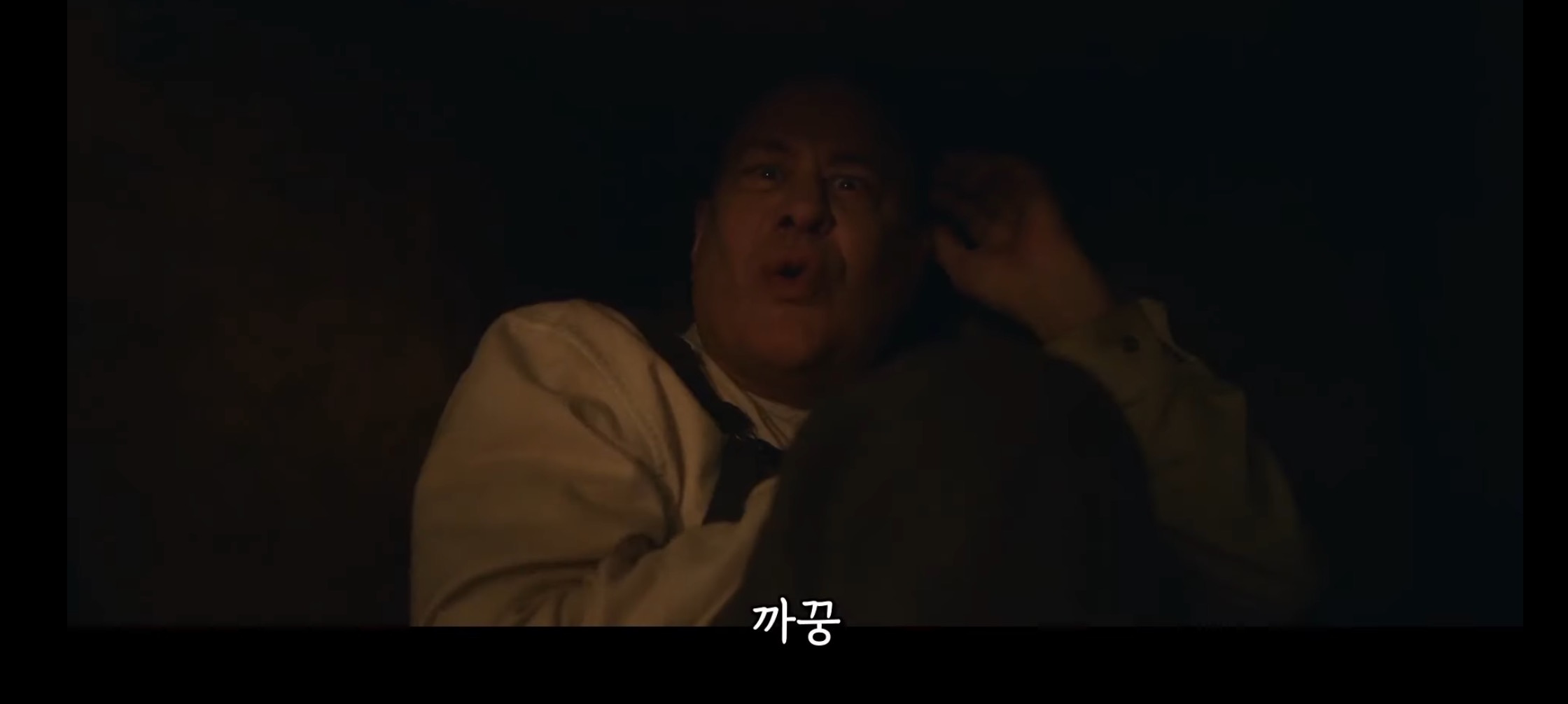 꿈에 그리던 대저택으로 영끌해서 이사왔는데, 일명 '감시자'로부터 지켜보고 있다는 불길한 편지가 계속 와요... | 인스티즈