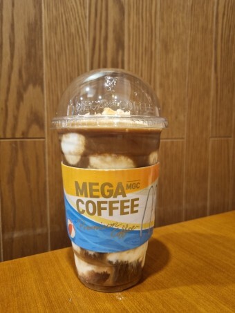 메가커피에서 단종될 뻔 했다가 사람들이 찾아서 무산된 음료 | 인스티즈