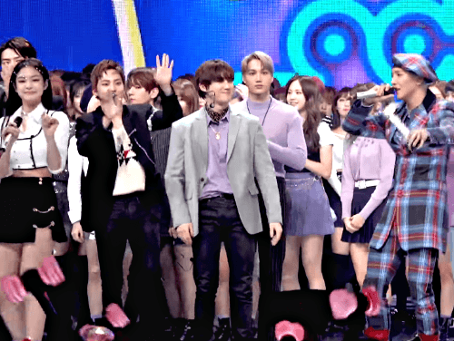 한때 제니 카이의 열애설을 막기 위한 SM+YG의 콜라보라고 올라오던 짤.gif | 인스티즈