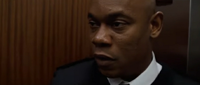 고층 건물 엘리베이터에 갇힌 5명. 이들 중 1명은 사람이 아니다. 데블 | 인스티즈