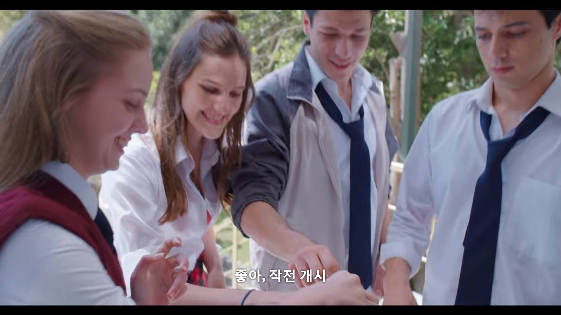 퇴학 당하게 생겼는데요.. 퇴학을 반대했던 유일한 선생님이 전근간대요. 전근을 막아야 해요! (스압) | 인스티즈