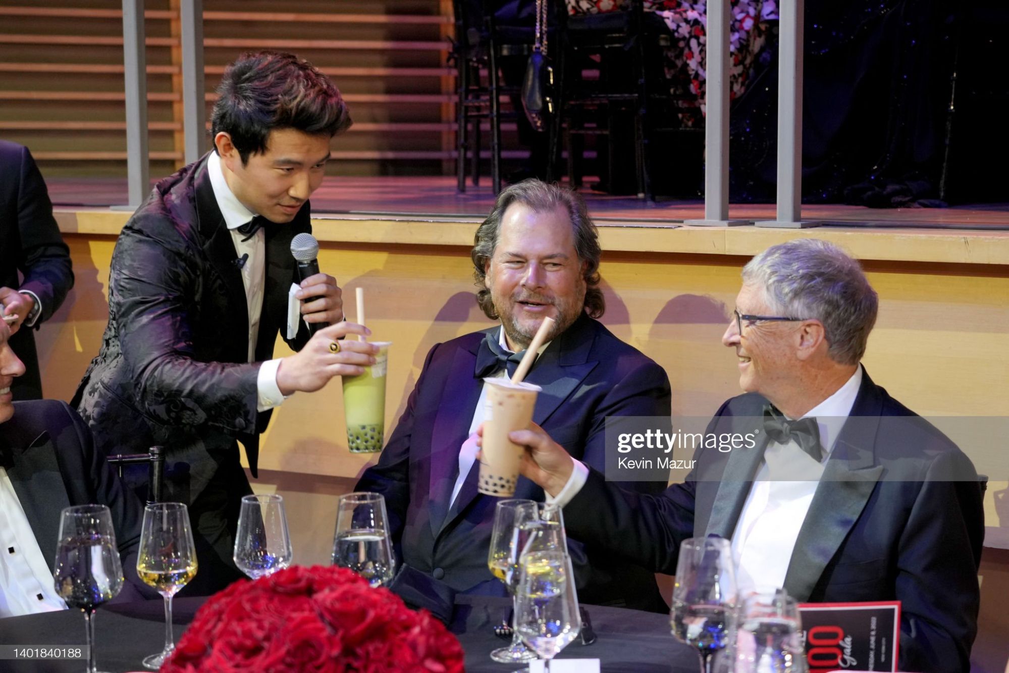 인스타그램에 공차 마신 거 인증한 빌게이츠 | 인스티즈